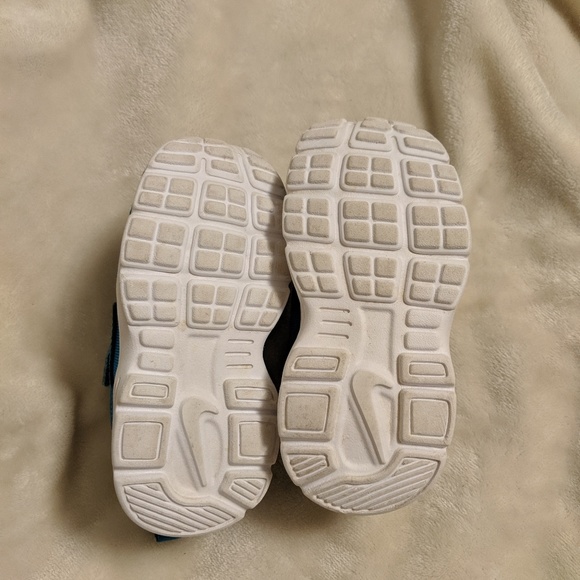 Nike Fusion toddler running shoes - Picture 2 of 3